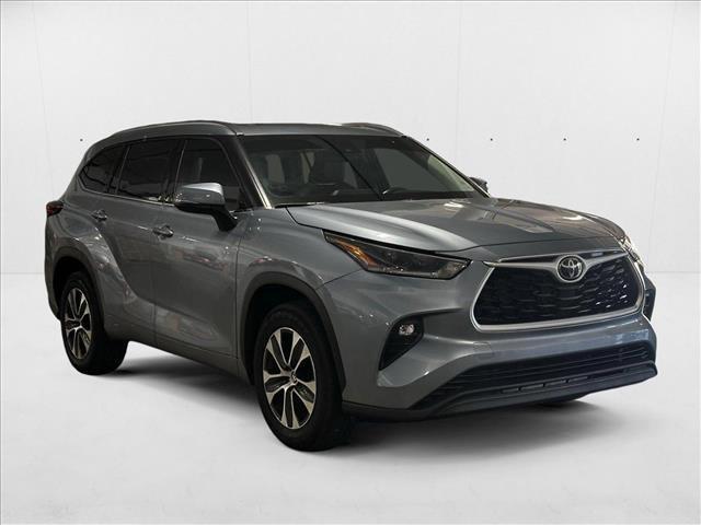 used 2021 Toyota Highlander car, priced at $30,295