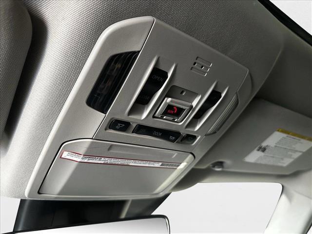 used 2021 Toyota Highlander car, priced at $30,295