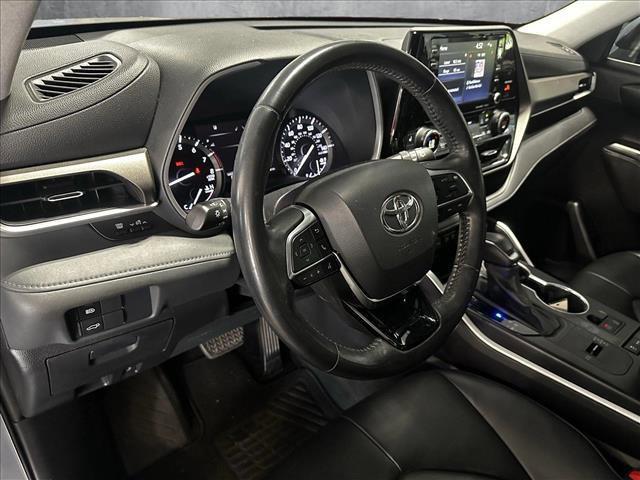 used 2021 Toyota Highlander car, priced at $36,696