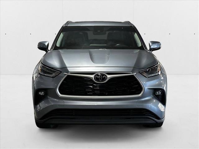 used 2021 Toyota Highlander car, priced at $30,295