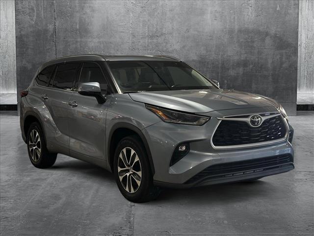 used 2021 Toyota Highlander car, priced at $36,696