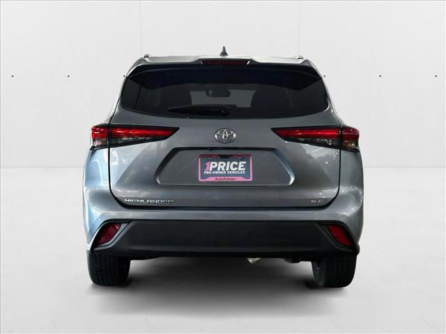 used 2021 Toyota Highlander car, priced at $30,295