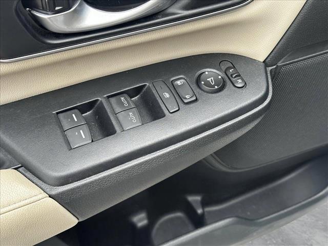 used 2022 Honda CR-V Hybrid car, priced at $27,883