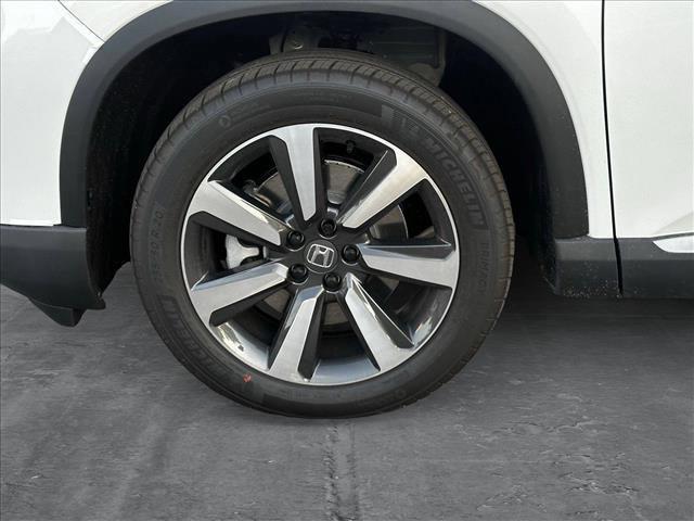 new 2025 Honda Pilot car, priced at $49,405