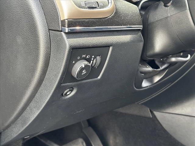 used 2015 Jeep Grand Cherokee car, priced at $12,995