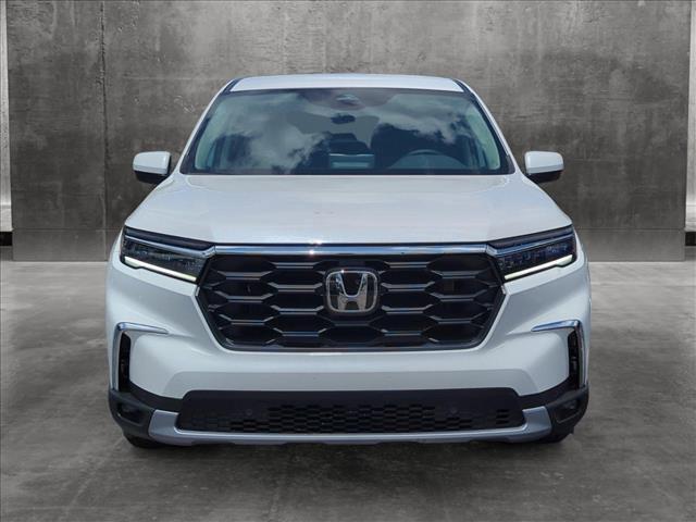 new 2025 Honda Pilot car, priced at $47,450