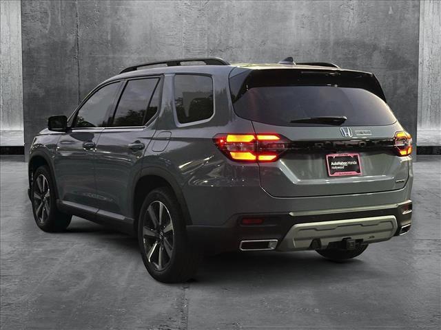 new 2025 Honda Pilot car, priced at $49,405