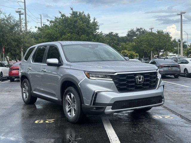 new 2025 Honda Pilot car, priced at $44,950