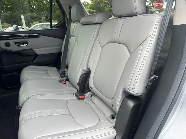 new 2025 Honda Pilot car, priced at $44,950