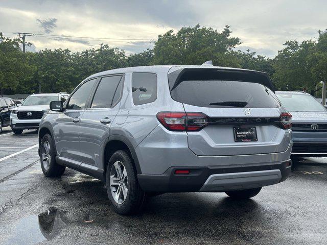 new 2025 Honda Pilot car, priced at $44,950