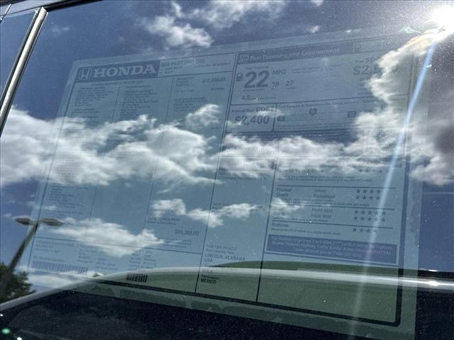 new 2025 Honda Pilot car, priced at $50,395