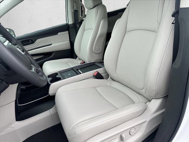 new 2026 Honda Odyssey car, priced at $43,664