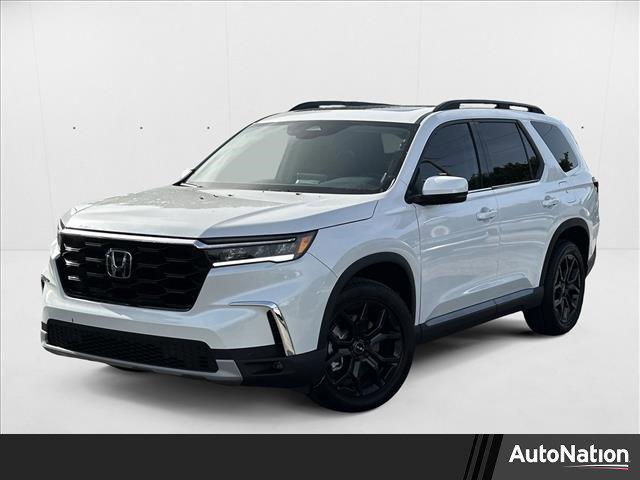 new 2025 Honda Pilot car, priced at $50,460