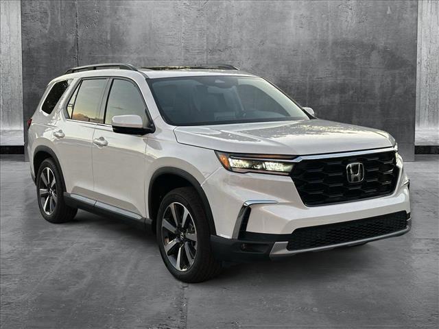 new 2025 Honda Pilot car, priced at $51,450