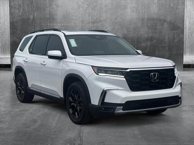 new 2025 Honda Pilot car, priced at $53,405