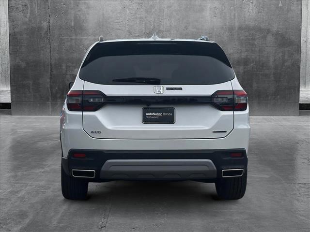 new 2025 Honda Pilot car, priced at $53,405