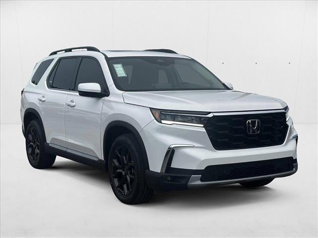 new 2025 Honda Pilot car, priced at $50,235