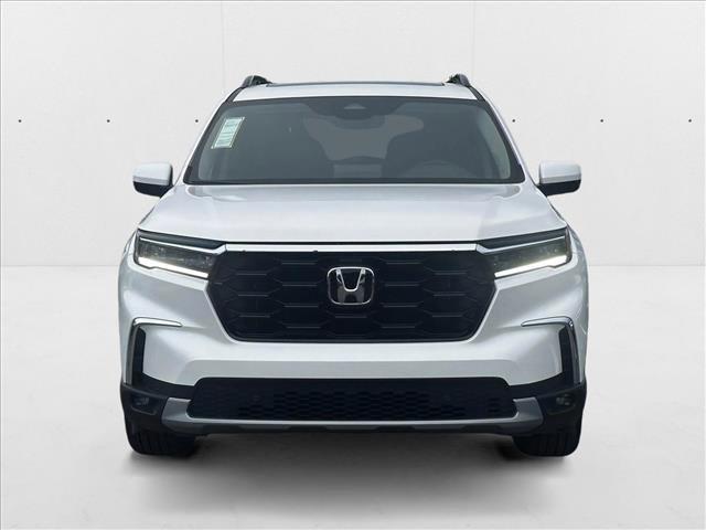 new 2025 Honda Pilot car, priced at $50,235