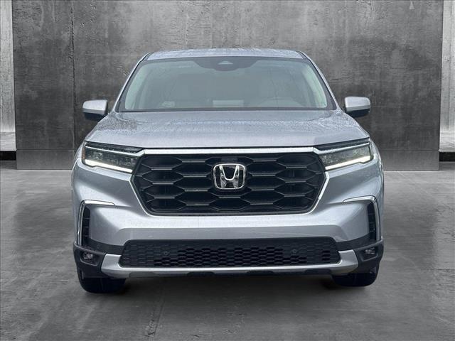 new 2025 Honda Pilot car, priced at $44,950