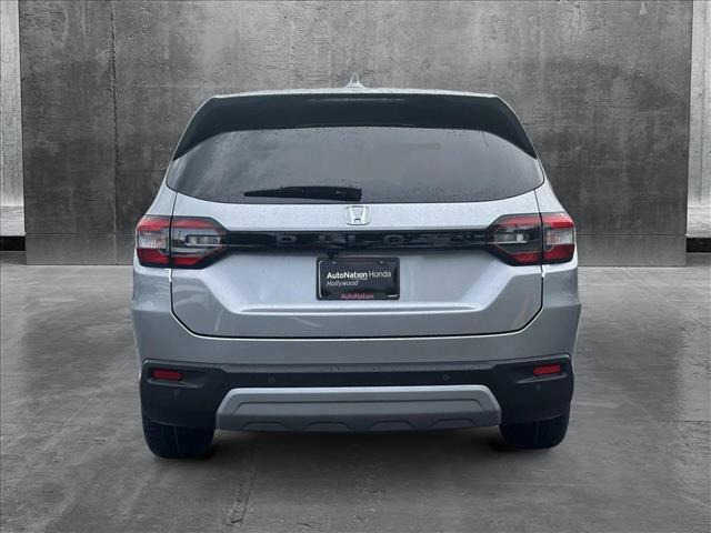 new 2025 Honda Pilot car, priced at $44,950