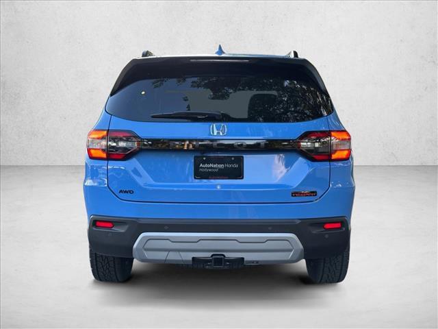 new 2025 Honda Pilot car, priced at $49,375