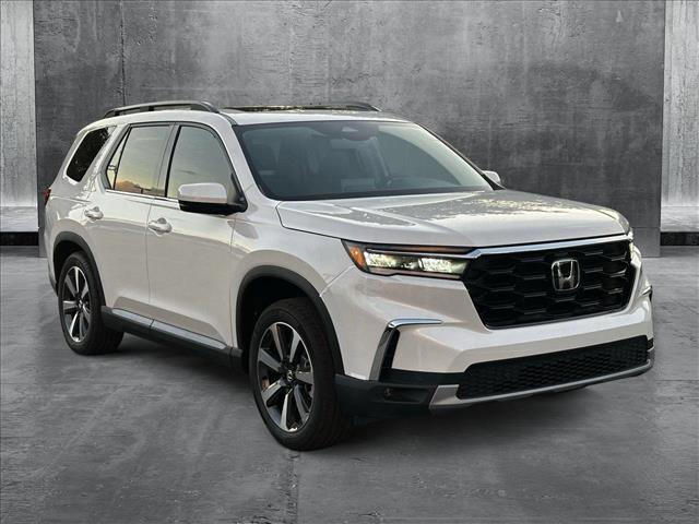 new 2025 Honda Pilot car, priced at $51,450