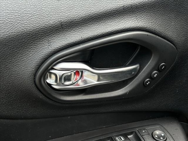 used 2020 Jeep Cherokee car, priced at $18,696