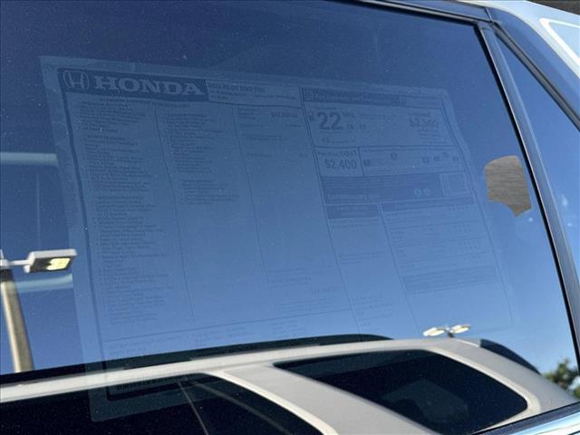 new 2025 Honda Pilot car, priced at $49,405