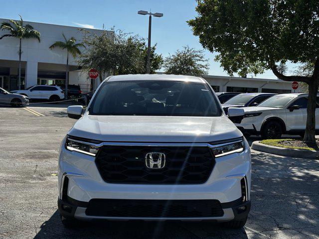 new 2025 Honda Pilot car, priced at $47,250