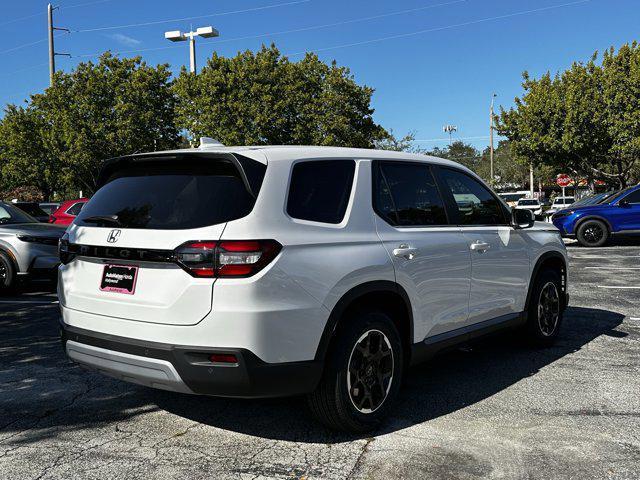 new 2025 Honda Pilot car, priced at $47,250