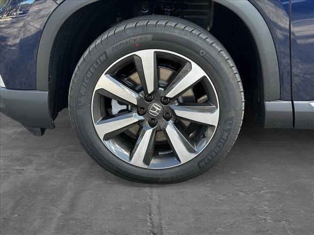 new 2025 Honda Pilot car, priced at $48,950