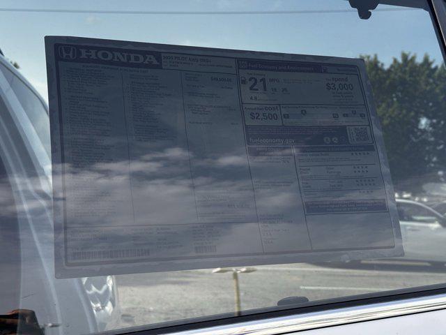 new 2025 Honda Pilot car, priced at $53,405