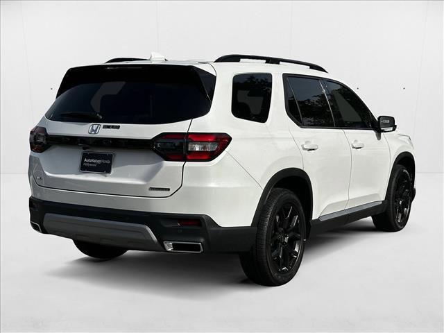 new 2025 Honda Pilot car, priced at $50,280