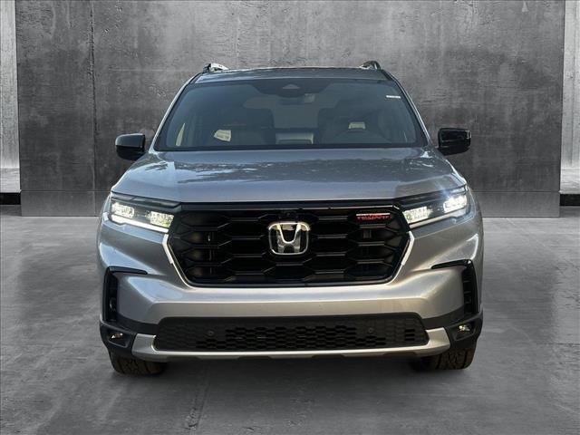 new 2025 Honda Pilot car, priced at $50,795