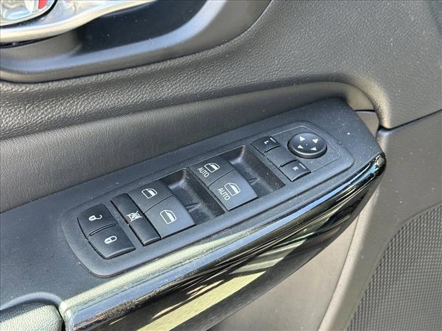 used 2023 Jeep Cherokee car, priced at $22,998