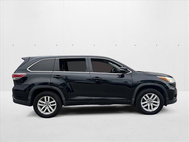 used 2016 Toyota Highlander car, priced at $13,664