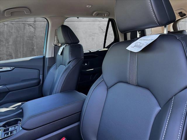 new 2025 Honda Pilot car, priced at $48,235