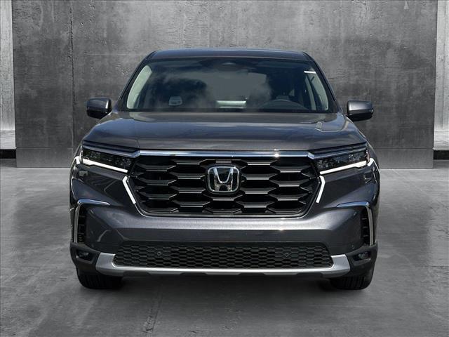 new 2025 Honda Pilot car, priced at $46,850