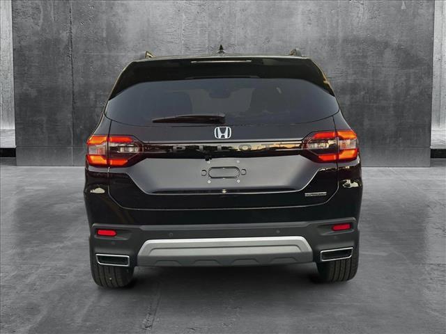new 2025 Honda Pilot car, priced at $49,940