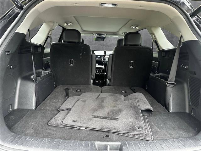 used 2023 Kia Sorento car, priced at $32,380