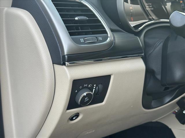 used 2020 Jeep Grand Cherokee car, priced at $19,995