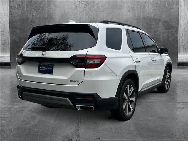 new 2025 Honda Pilot car, priced at $56,705