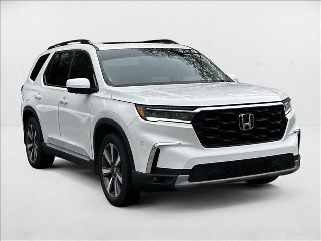 new 2025 Honda Pilot car, priced at $53,308