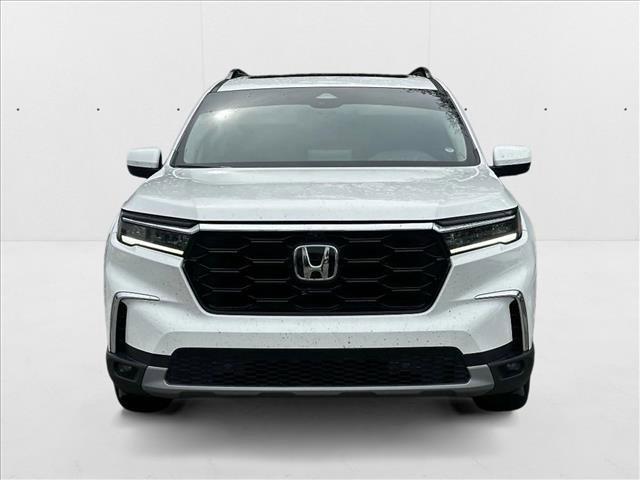 new 2025 Honda Pilot car, priced at $51,726