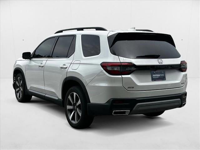 new 2025 Honda Pilot car, priced at $51,726