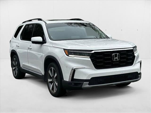 new 2025 Honda Pilot car, priced at $51,726