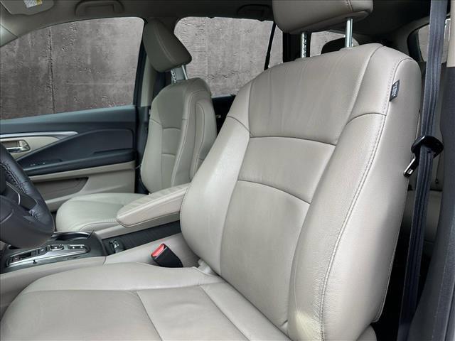 used 2022 Honda Pilot car, priced at $28,295