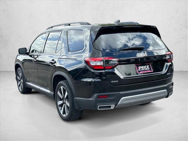 used 2023 Honda Pilot car, priced at $42,495
