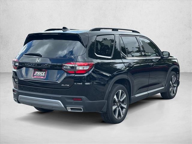 used 2023 Honda Pilot car, priced at $42,495