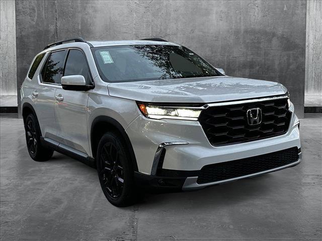 new 2025 Honda Pilot car, priced at $53,405